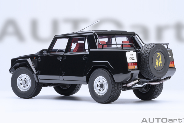 74550 1/18 LAMBORGHINI LM002 (NERO TENEBRE/BLACK)