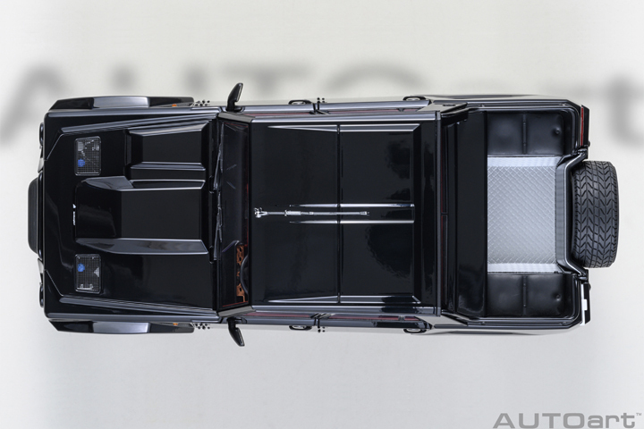 74550 1/18 LAMBORGHINI LM002 (NERO TENEBRE/BLACK)