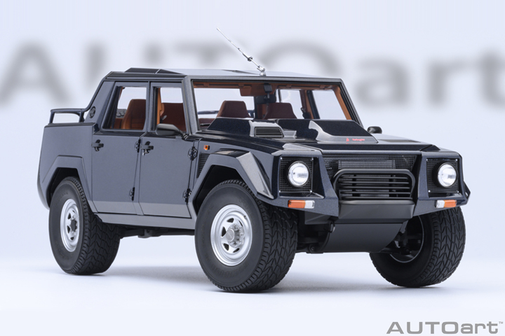 74552 1/18 LAMBORGHINI LM002 (BLU ACAPULCO METALLIC/METALLIC BLUE)