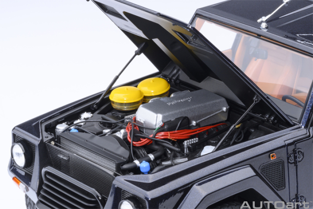 74552 1/18 LAMBORGHINI LM002 (BLU ACAPULCO METALLIC/METALLIC BLUE)