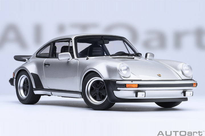 78110 1/18 PORSCHE 911(930) TURBO 3.0 (SILVER)