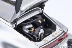 78110 1/18 PORSCHE 911(930) TURBO 3.0 (SILVER)