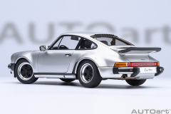 78110 1/18 PORSCHE 911(930) TURBO 3.0 (SILVER)