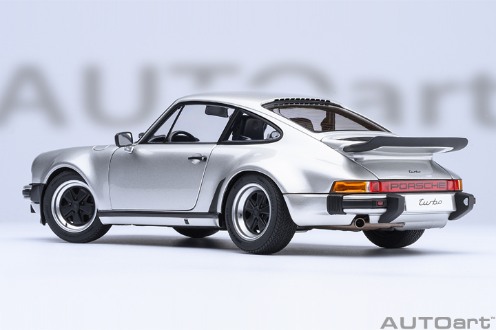 78110 1/18 PORSCHE 911(930) TURBO 3.0 (SILVER)