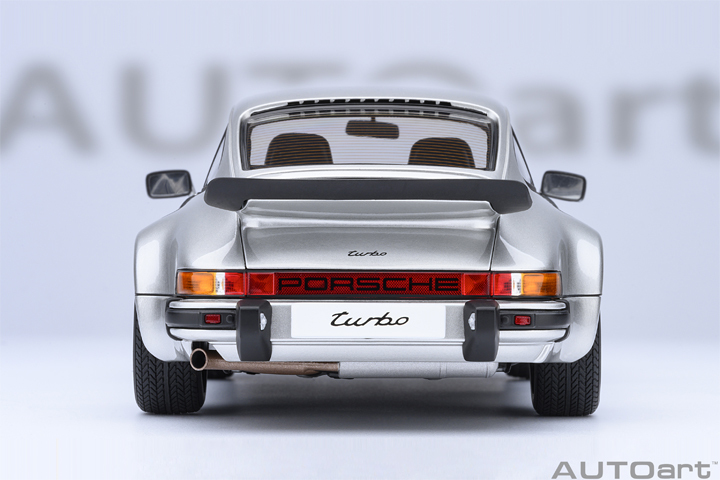 78110 1/18 PORSCHE 911(930) TURBO 3.0 (SILVER)