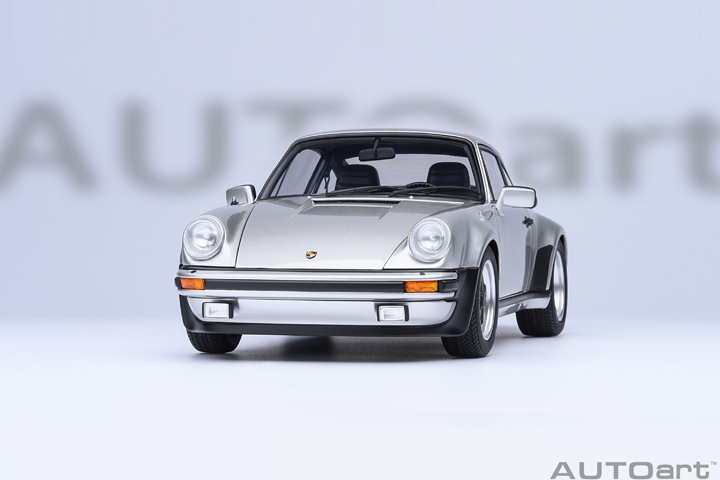 78110 1/18 PORSCHE 911(930) TURBO 3.0 (SILVER)