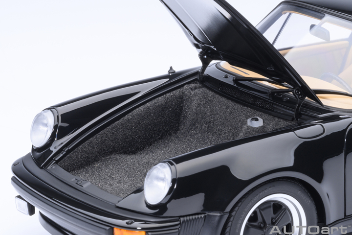 78111 1/18 PORSCHE 911(930) TURBO 3.0 (BLACK)