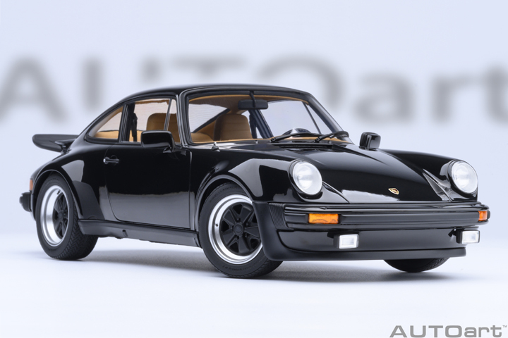 78111 1/18 PORSCHE 911(930) TURBO 3.0 (BLACK)