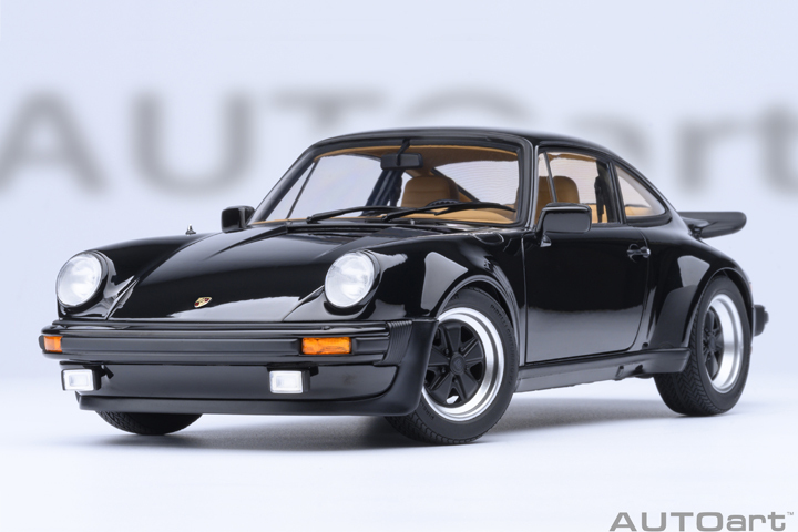 78111 1/18 PORSCHE 911(930) TURBO 3.0 (BLACK)