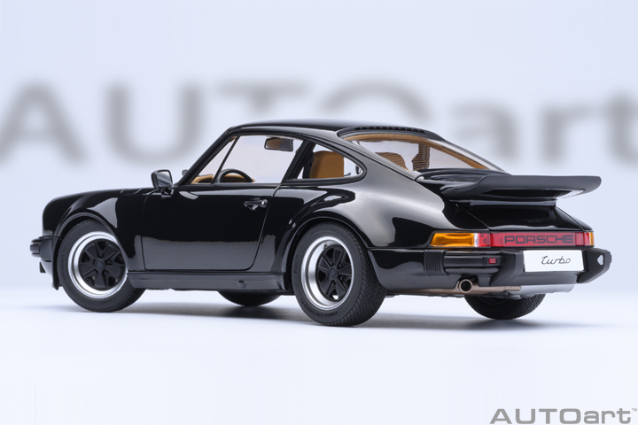78111 1/18 PORSCHE 911(930) TURBO 3.0 (BLACK)