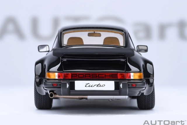 78111 1/18 PORSCHE 911(930) TURBO 3.0 (BLACK)