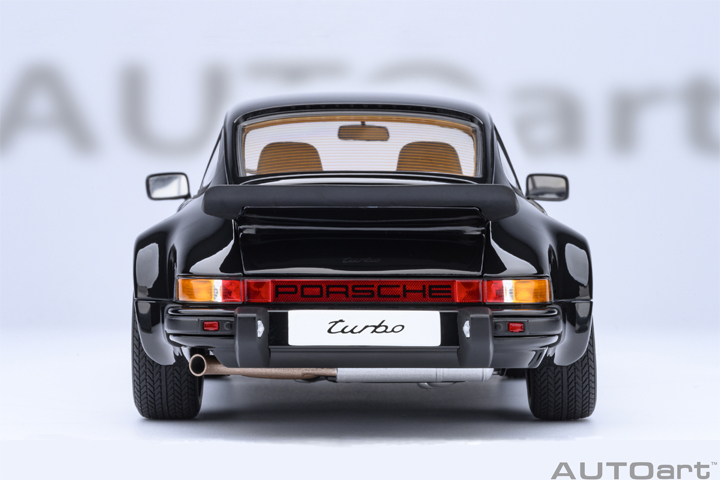 78111 1/18 PORSCHE 911(930) TURBO 3.0 (BLACK)