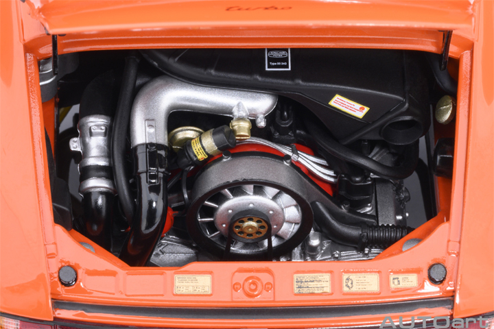 78112 1/18 PORSCHE 911(930) TURBO 3.0 (CONTINENTAL ORANGE)