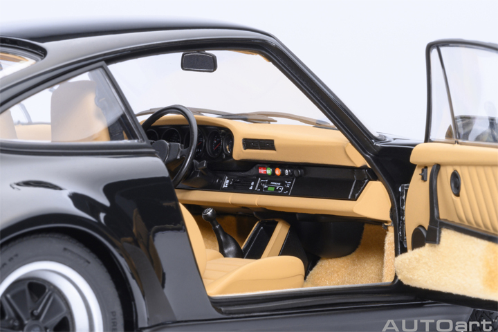 78111 1/18 PORSCHE 911(930) TURBO 3.0 (BLACK)