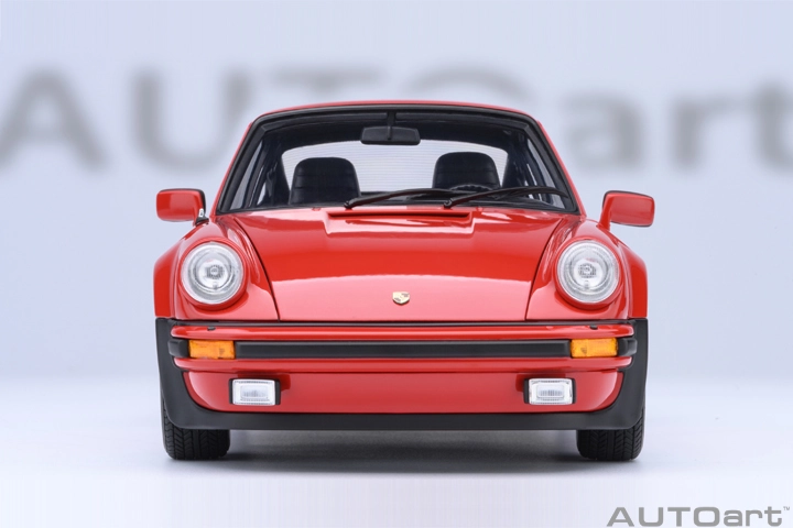 78114 1/18 PORSCHE 911(930) TURBO 3.0 (GUARDS RED)