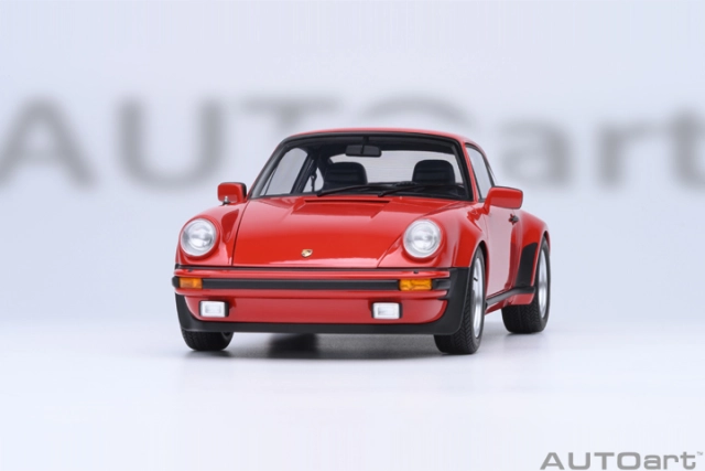 78114 1/18 PORSCHE 911(930) TURBO 3.0 (GUARDS RED)