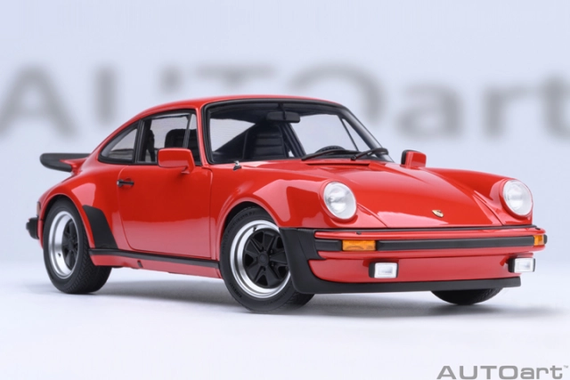 78114 1/18 PORSCHE 911(930) TURBO 3.0 (GUARDS RED)