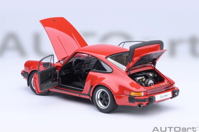 78114 1/18 PORSCHE 911(930) TURBO 3.0 (GUARDS RED)