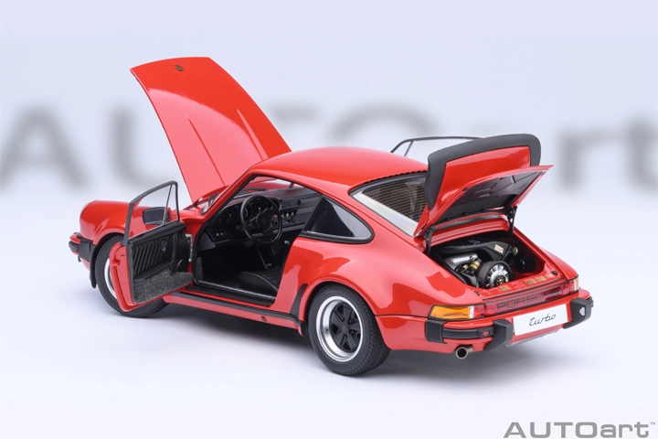78114 1/18 PORSCHE 911(930) TURBO 3.0 (GUARDS RED)