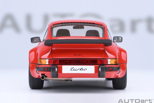 78114 1/18 PORSCHE 911(930) TURBO 3.0 (GUARDS RED)