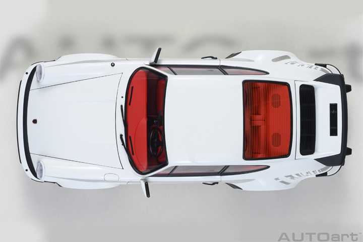 78113 1/18 PORSCHE 911(930) TURBO 3.0 (GRAND PRIX WHITE W/ TURBO STRIPES)