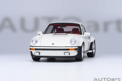 78113 1/18 PORSCHE 911(930) TURBO 3.0 (GRAND PRIX WHITE W/ TURBO STRIPES)