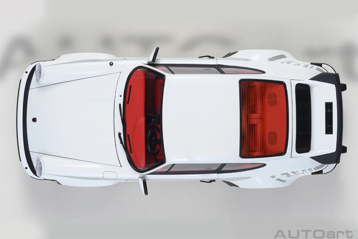 78113 1/18 PORSCHE 911(930) TURBO 3.0 (GRAND PRIX WHITE W/ TURBO STRIPES)