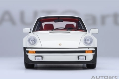 78113 1/18 PORSCHE 911(930) TURBO 3.0 (GRAND PRIX WHITE W/ TURBO STRIPES)