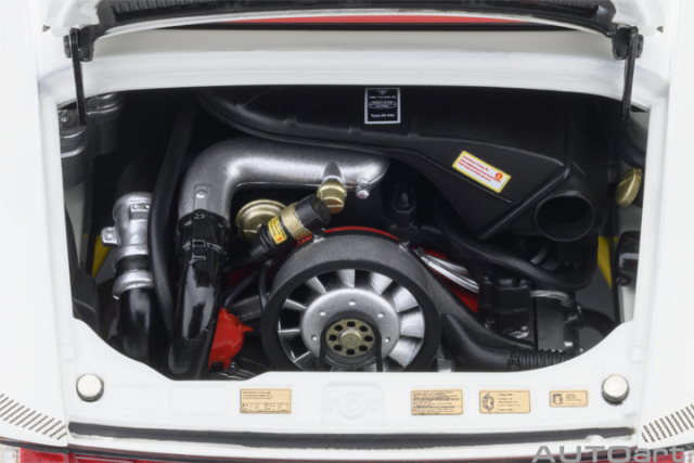 78113 1/18 PORSCHE 911(930) TURBO 3.0 (GRAND PRIX WHITE W/ TURBO STRIPES)