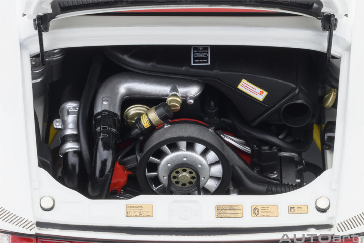 78113 1/18 PORSCHE 911(930) TURBO 3.0 (GRAND PRIX WHITE W/ TURBO STRIPES)