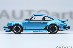 78115 1/18 PORSCHE 911(930) TURBO 3.0 (MINERVA BLUE W/ TURBO STRIPES)
