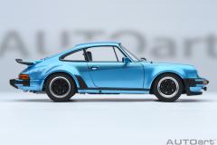 78115 1/18 PORSCHE 911(930) TURBO 3.0 (MINERVA BLUE W/ TURBO STRIPES)