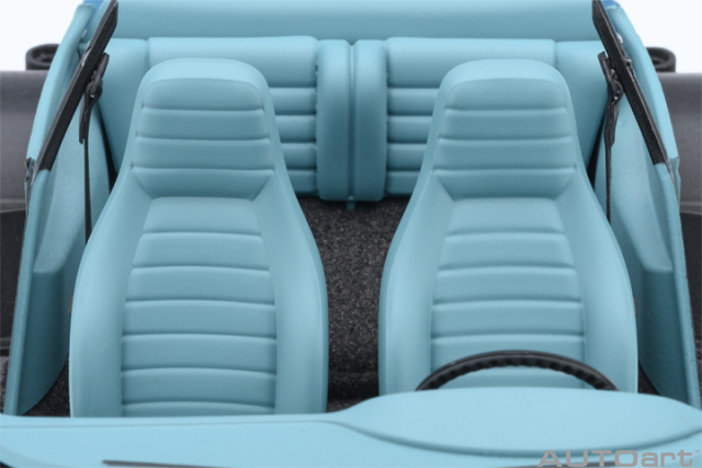 78115 1/18 PORSCHE 911(930) TURBO 3.0 (MINERVA BLUE W/ TURBO STRIPES)
