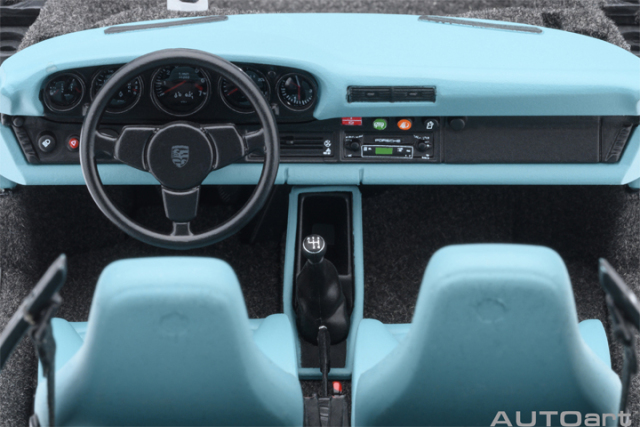 78115 1/18 PORSCHE 911(930) TURBO 3.0 (MINERVA BLUE W/ TURBO STRIPES)