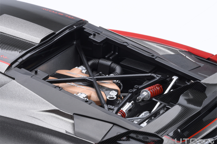 79216 1/18 LAMBORGHINI SC18 ALSTON (GRIGIO DAYTONA / RED ACCENTS)