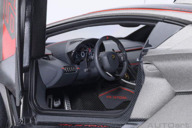 79216 1/18 LAMBORGHINI SC18 ALSTON (GRIGIO DAYTONA / RED ACCENTS)