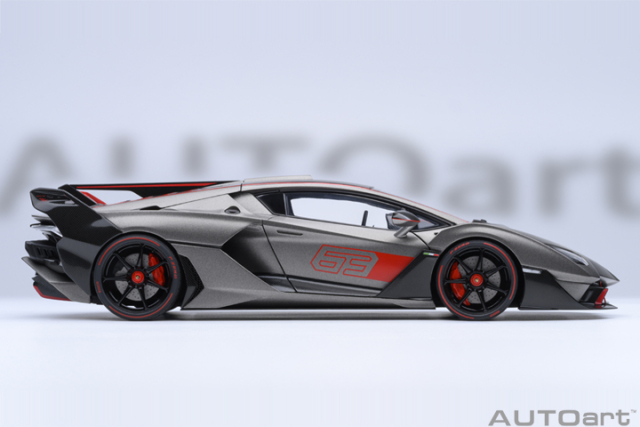 79216 1/18 LAMBORGHINI SC18 ALSTON (GRIGIO DAYTONA / RED ACCENTS)