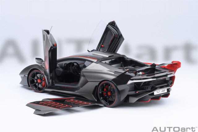 79216 1/18 LAMBORGHINI SC18 ALSTON (GRIGIO DAYTONA / RED ACCENTS)