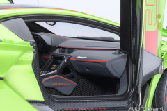79248 1/18 LAMBORGHINI SC18 ALSTON (VERDE SELVANS / RED ACCENTS)