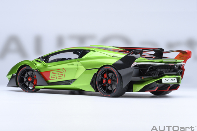 79248 1/18 LAMBORGHINI SC18 ALSTON (VERDE SELVANS / RED ACCENTS)