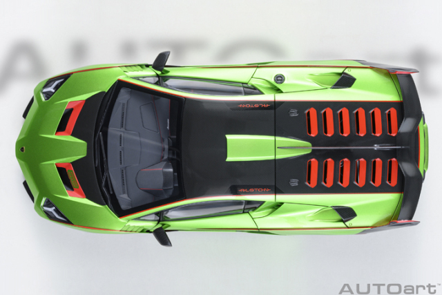 79248 1/18 LAMBORGHINI SC18 ALSTON (VERDE SELVANS / RED ACCENTS)