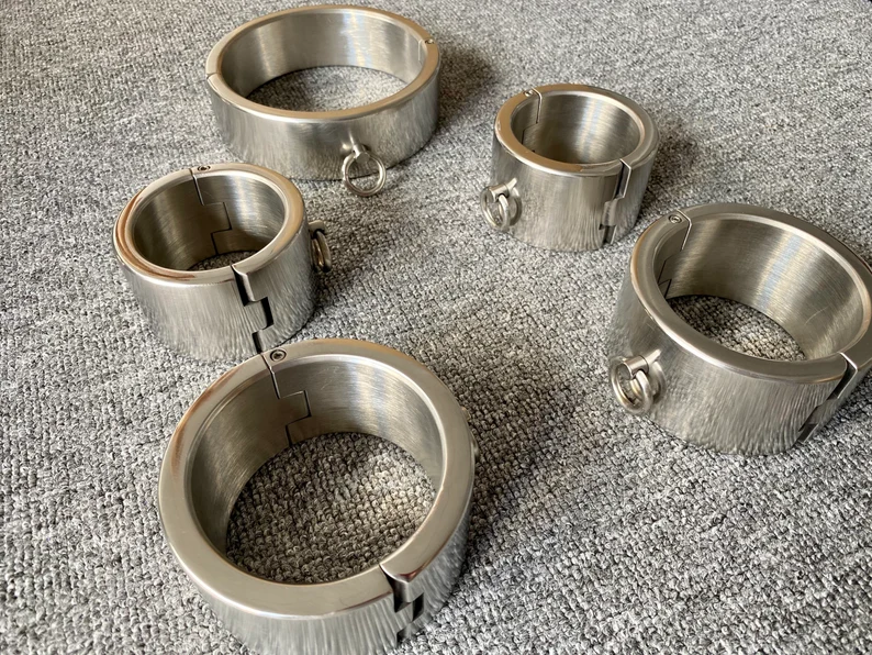 1CM Thickness Heavy Cuffs Set Steel Bondage Kit
