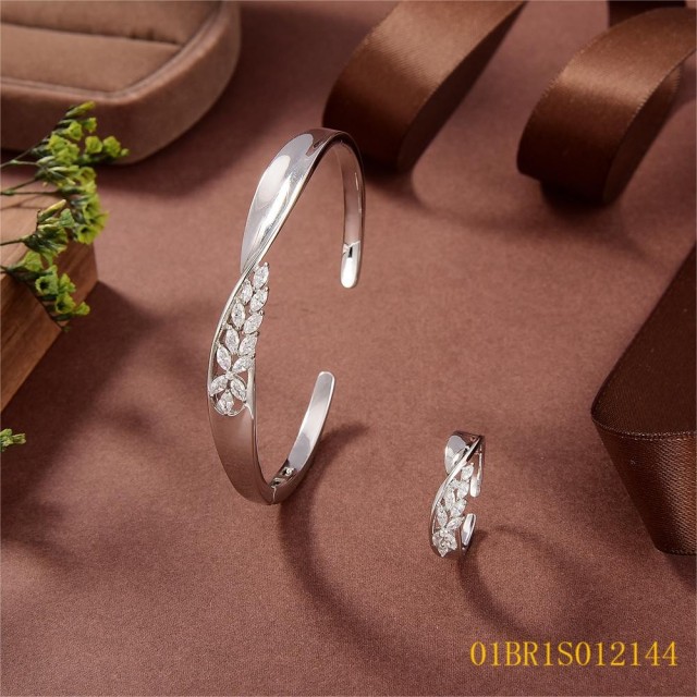 Wholesale High End Quality Jewelry Bangle