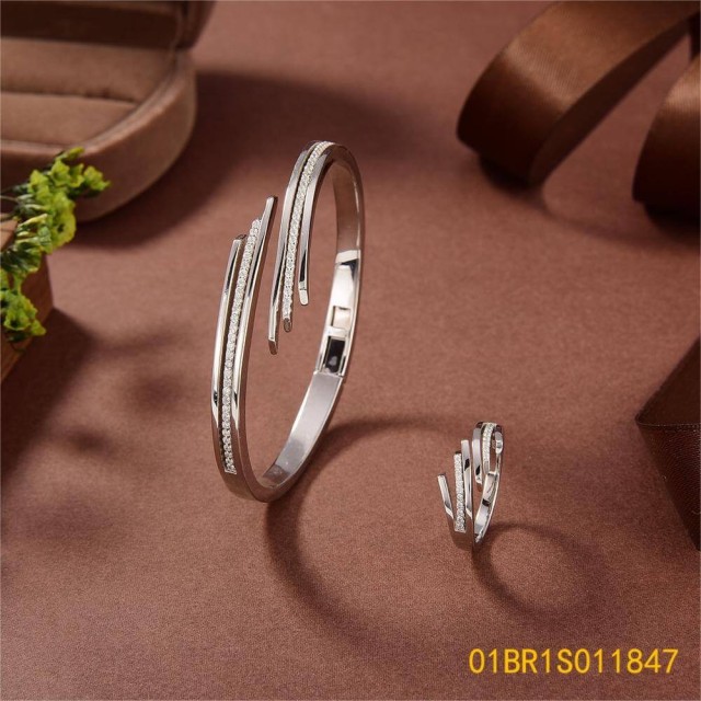 Unique Design Fashion Jewelry Bangle