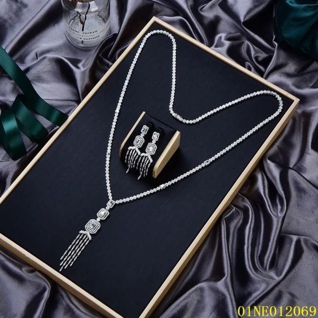 Direct Selling jewelry Long Chain Necklace Set
