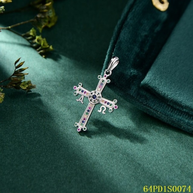 The New Listing Sterling Silver 925 jewelry Pendant