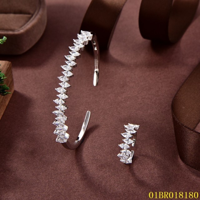 The New Listing Jewelry bangle ring set