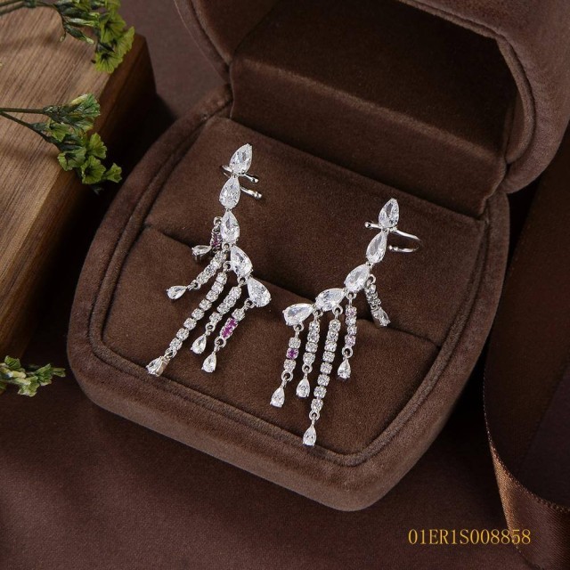The New Listing jewelry Earrings