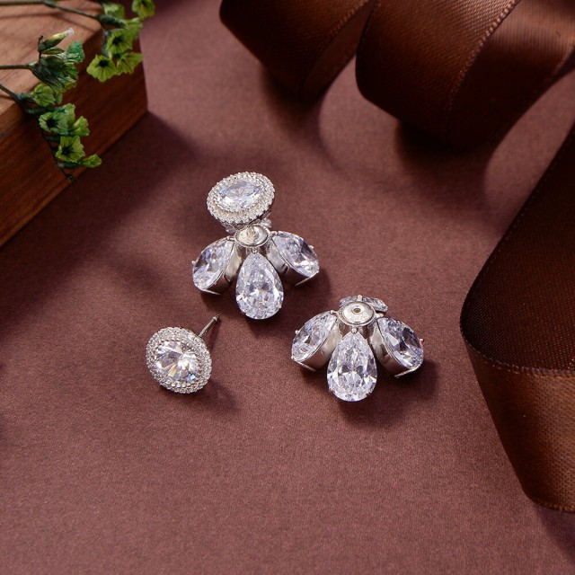 The New Listing jewelry Earrings