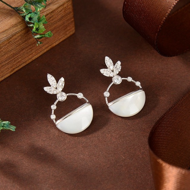 The New Listing jewelry Earrings